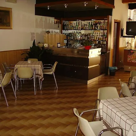 Hotel Tua *