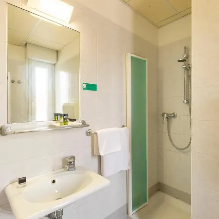 Condor - Con Piscina 2* Riccione
