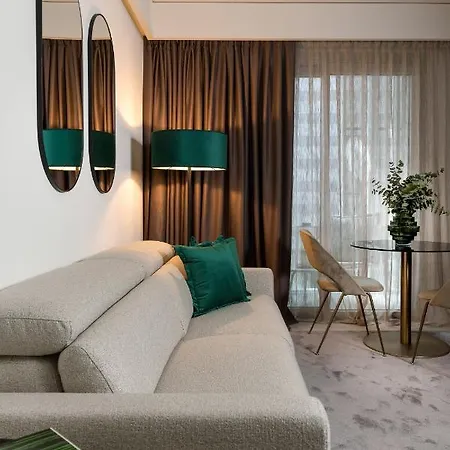 Hotel We Me 4*