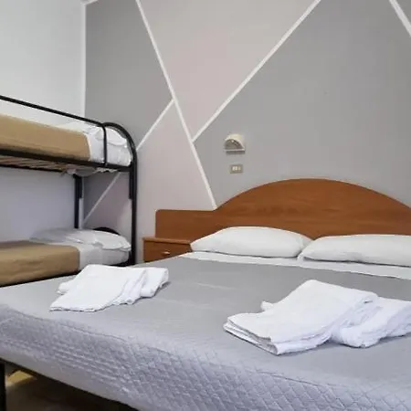 Hotel Astoria *