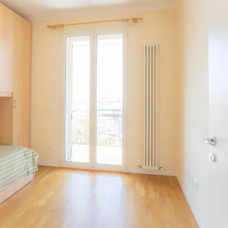 Sirena Apartment *