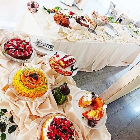 Garisenda -b&b&brunch In Centro A Riccione- 3*