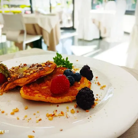 Garisenda -b&b&brunch In Centro A Riccione- Hotel 3*