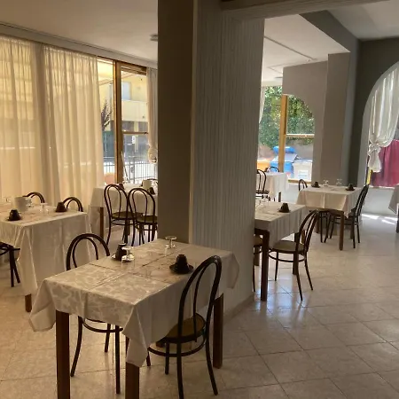 Golda Hotel