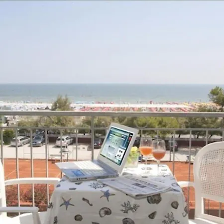 Nizza - Nuova Gestione Hotel Riccione