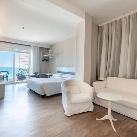 Hotel Mediterraneo 4*