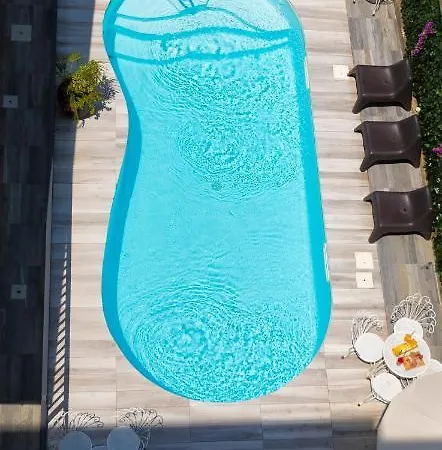 Hotel Condor - Con Piscina 2*