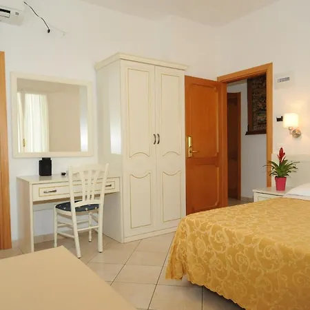 Aida Hotel 2*