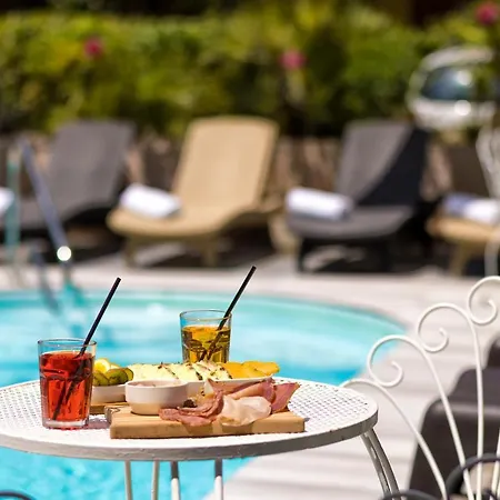Condor - Con Piscina 2* Riccione