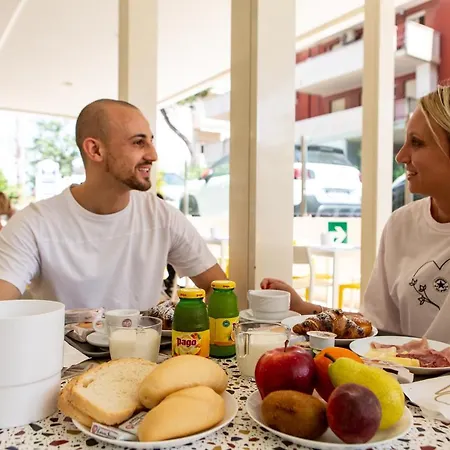 Christian Ideale Per Famiglie Hotel Riccione