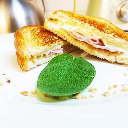 Hotel Garisenda -b&b&brunch In Centro A Riccione-