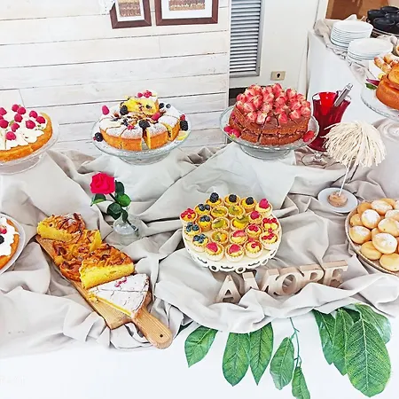 Hotel Garisenda -b&b&brunch In Centro A Riccione- 3*