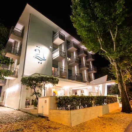 21 Hotel