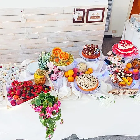 Garisenda -b&b&brunch In Centro A Riccione- Hotel