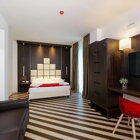 Dan Hotel