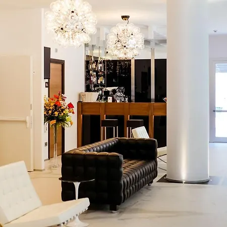 Dan Hotel 3*