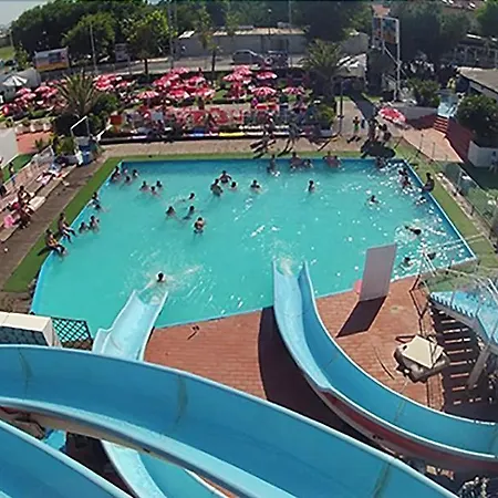 Szálloda Linda - Family - Nuova Costruzione Antisismica 3*