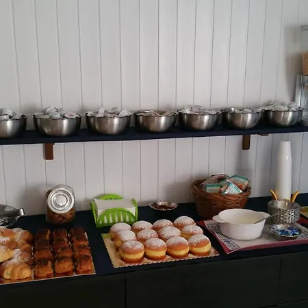 Fiorina - Village Gratuito - Colazione Fino A Mezzogiorno Bed & Breakfast *