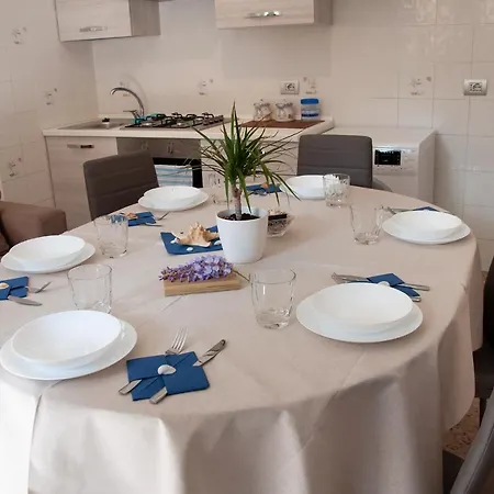 Casa Vacanze Mainardi Con Giardino Riccione