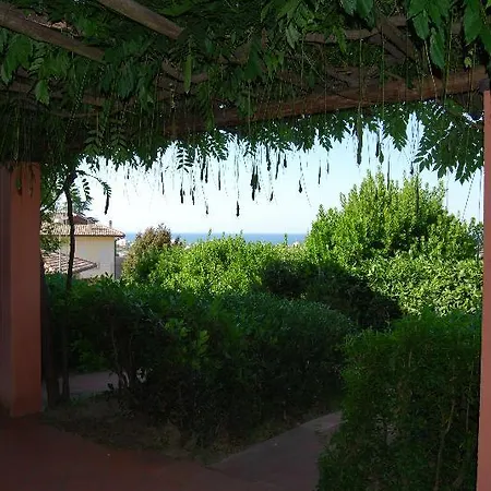 Residenze Al Colle Dei Pini Aparthotel