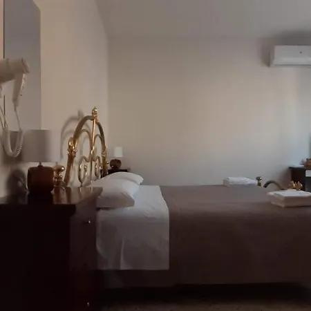 Beeliving Room&breakfast (adults Only) Отель типа 