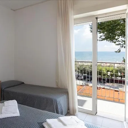 Nizza - Nuova Gestione Hotel Riccione