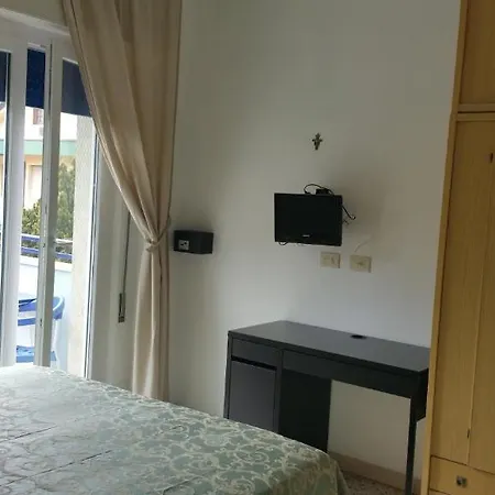 Hotel Canasta