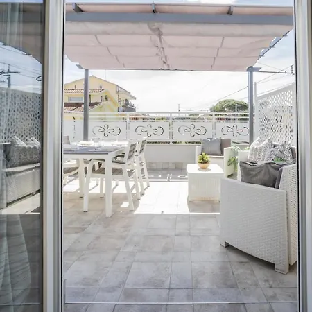 New - Al Mare - Terrazzo - Free Parking - Apartment Riccione
