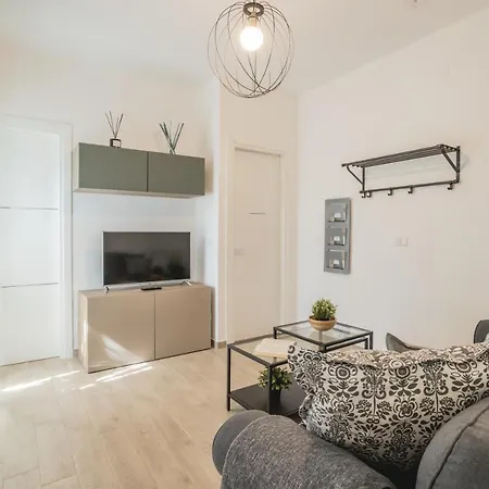 Apartment New - Al Mare - Terrazzo - Free Parking - *
