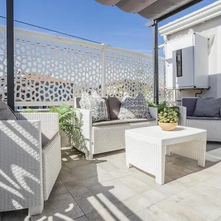 Apartment New - Al Mare - Terrazzo - Free Parking -