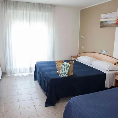 Hotel Lina 3*