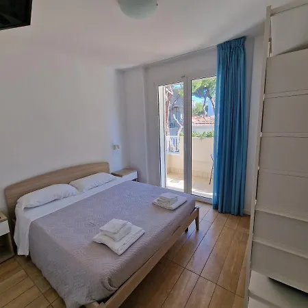 Aparthotel Antares