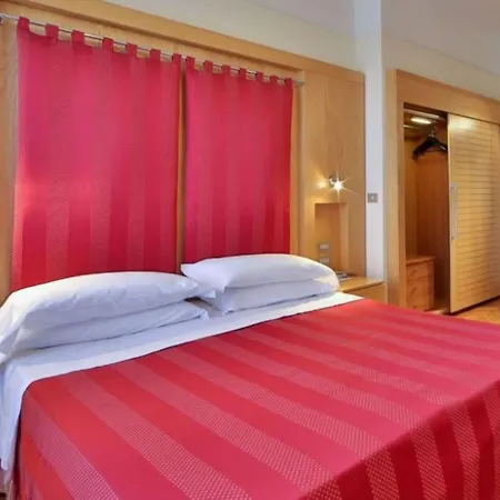 Abner's Отель 4*