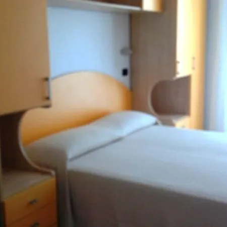 Szálloda Trocadero 2*