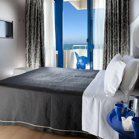 Szálloda Baltic Riccione-fronte Mare 3*