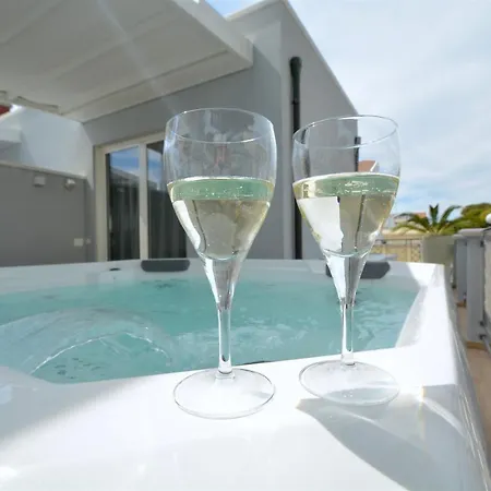 Prime Blue - Con Jacuzzi Privata Aparthotel *