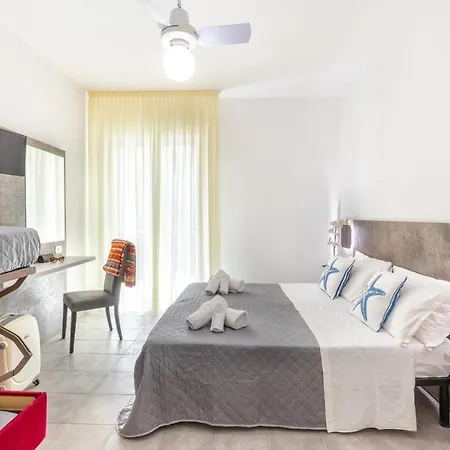 Condor - Con Piscina Hotel