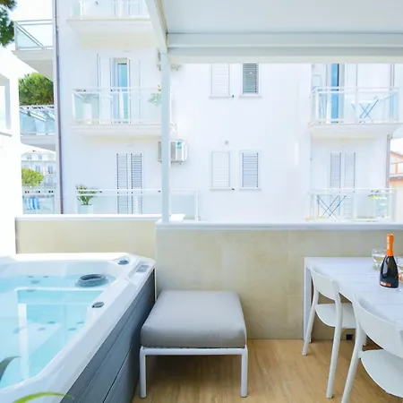 Aparthotel Prime Blue - Con Jacuzzi Privata *