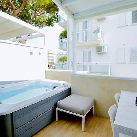 Prime Blue - Con Jacuzzi Privata Aparthotel Riccione