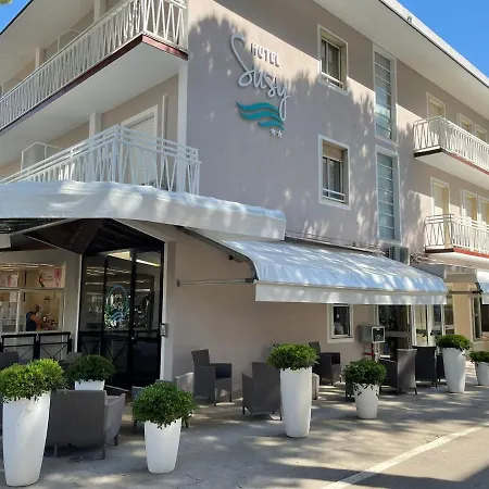 Susy - Ambienti Rinnovati 2022 - Direttamente Su Viale Dante E A Due Passi Dal Mare Riccione