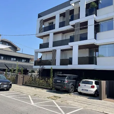 Apartment Cortemaggiore 4d Luxury-flexrent Abissinia