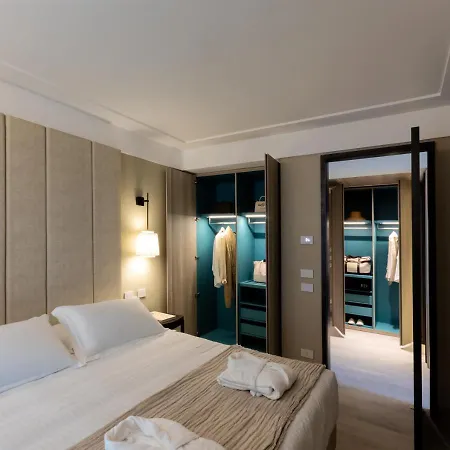 Ceccarini 9 호텔 4*
