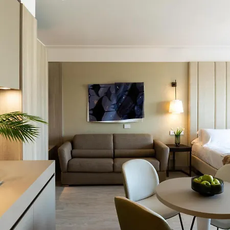 Ceccarini 9 호텔 4*