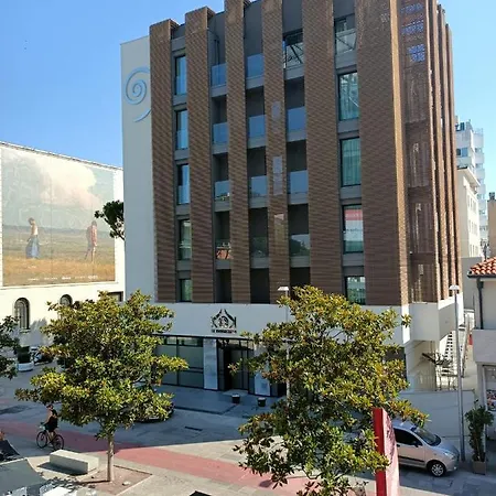 호텔 Ceccarini 9 리치오네