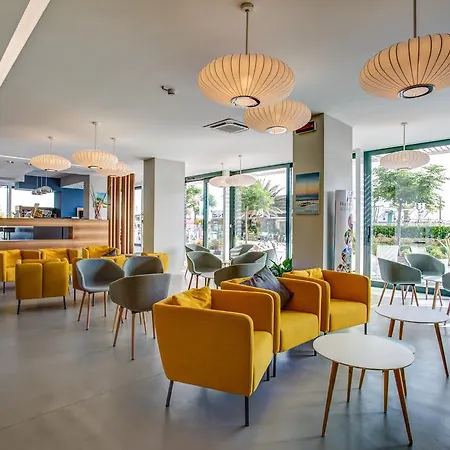 Hotel Commodore 3*