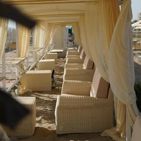 Lungomare Hotel 4*