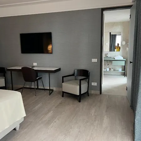 Ceccarini 9 Hotel