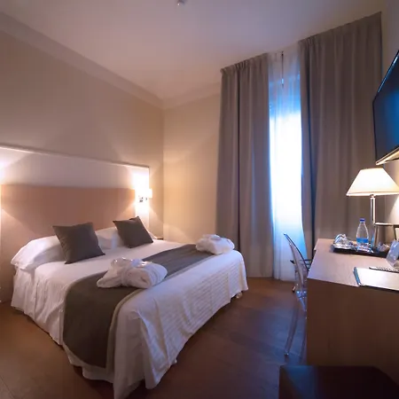 Hotel De La 4*
