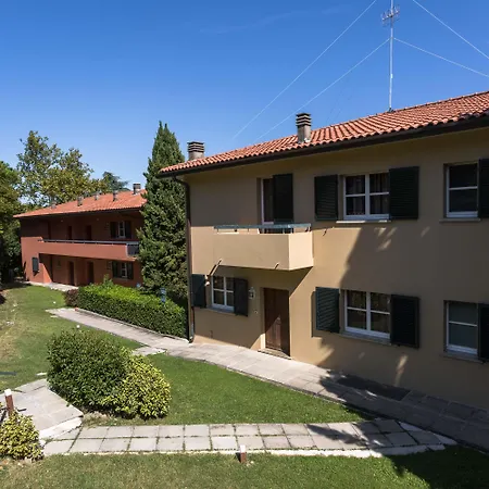 Residenze Al Colle Dei Pini 3* Riccione