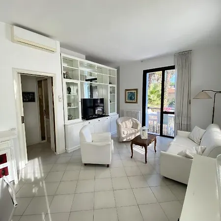3 Trento Trieste - Abissinia Casa vacanze Riccione